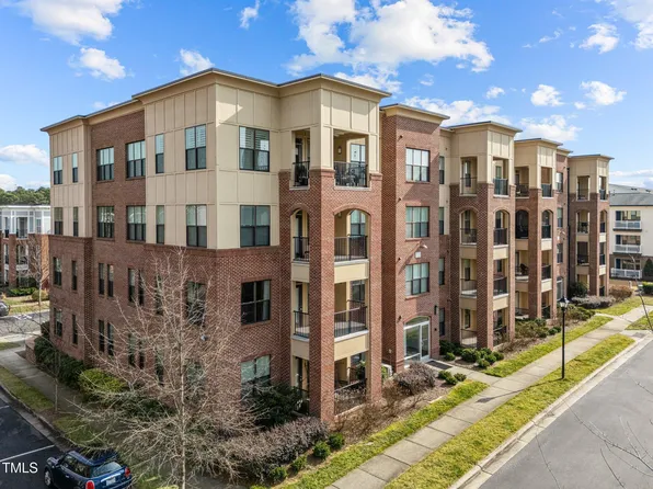 700 Finsbury St APT 105, Durham, NC 27703