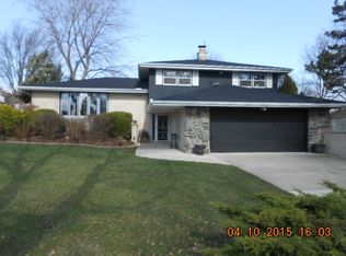 7221 Richard Rd, Darien, IL 60561