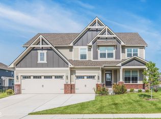 10402 Hamburg Dr, Fortville, IN 46040
