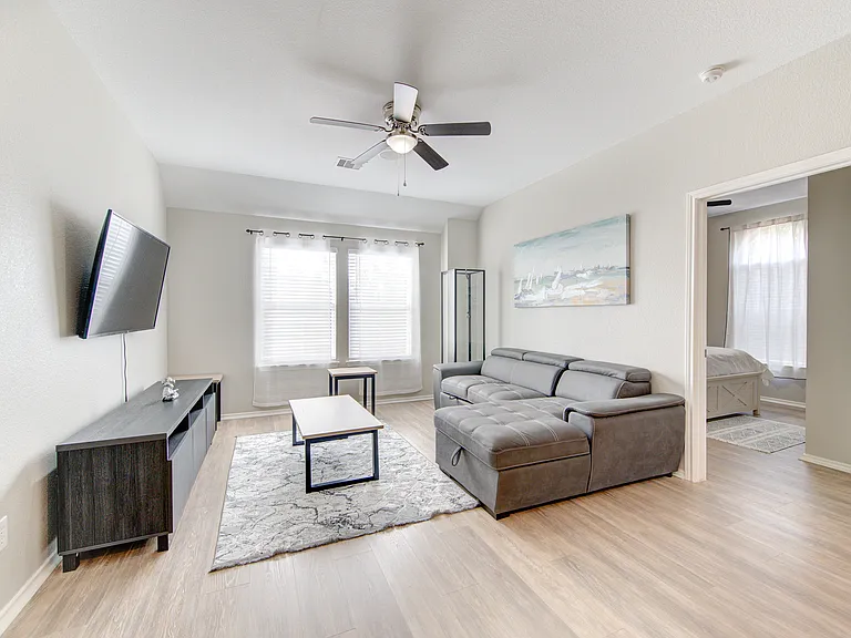 9422 Comstock Meadows Dr — Photo 14