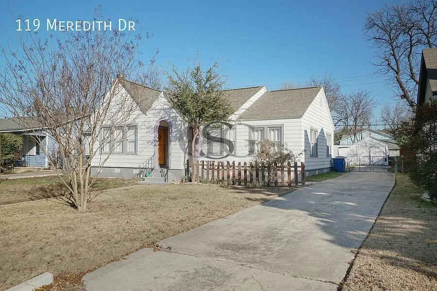 Building Photo - 119 Meredith Dr