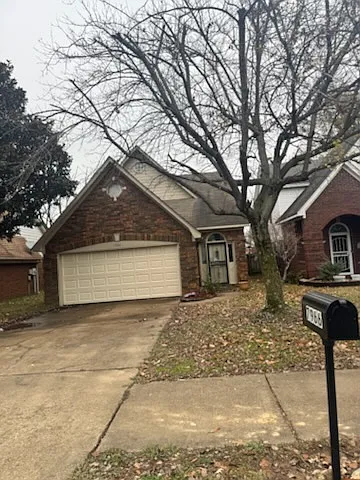 3 bed, 1400 sqft, $1,750 — Photo 2