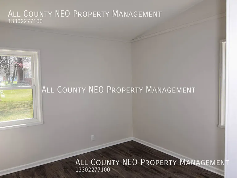 2470 Center Ave — Photo 6