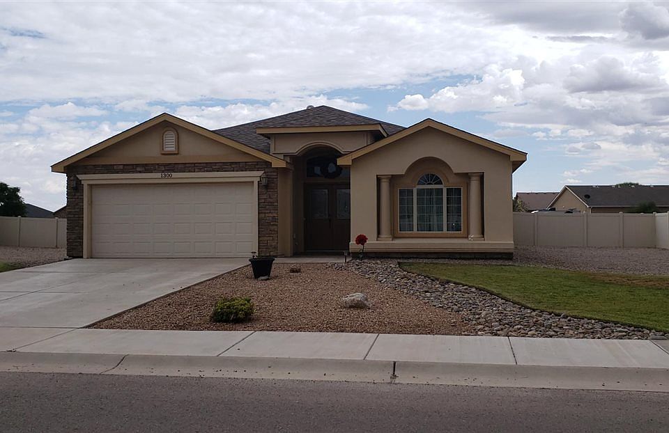 1st image of 1300 Sorrento Dr