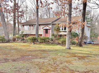 2 Marjorie Dr, Suffern, NY 10901