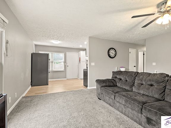 4th image of 602 W 31st Ave