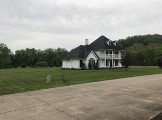 103 Colonial Farm Dr, Salt Rock, WV 25559