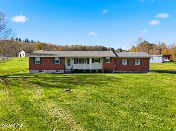 115 School St, Harford, PA 18823