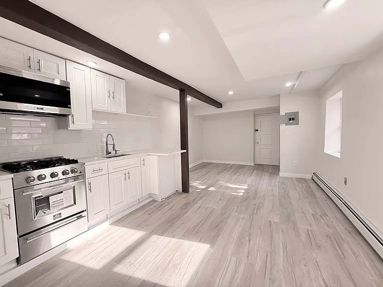 2435 Woodhull Ave #2 — Photo 2