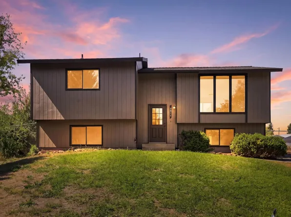 5017 N Mitchell Dr, Otis Orchards, WA 99027