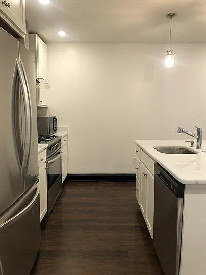 2 bed, 980 sqft, $2,845 — Photo 3