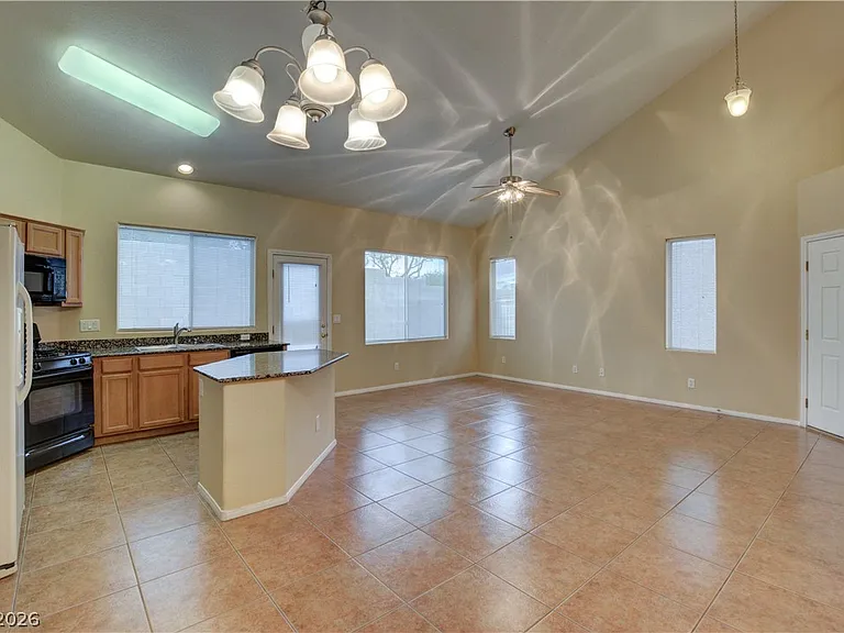 9540 Gibbon Ave — Photo 12