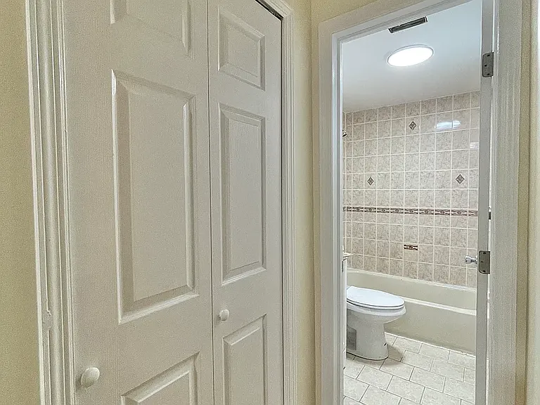 129 E 55th St #2 — Photo 12