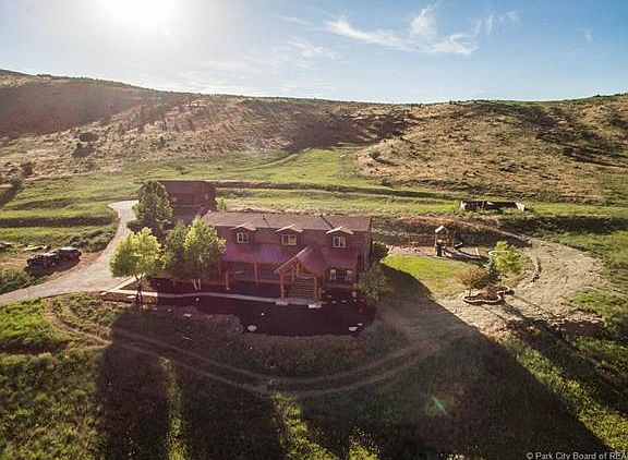 3rd image of 800 Bridge Hollow Dr