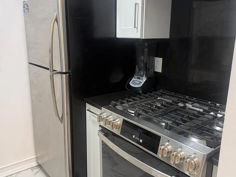 601 Chestnut St #A21 — Photo 17