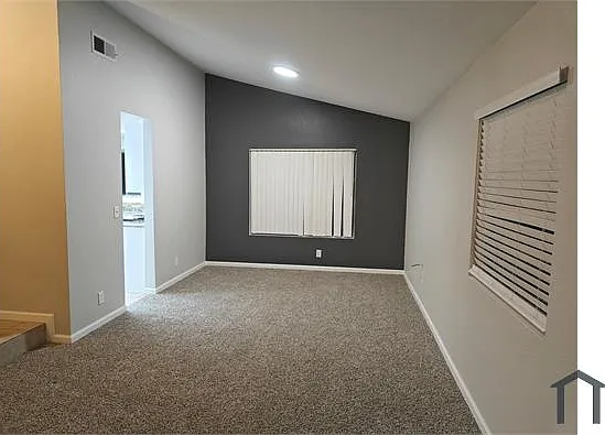 2109 E Oldfield St — Photo 5