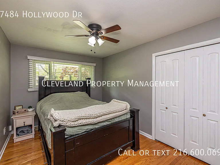 27484 Hollywood Dr — Photo 16