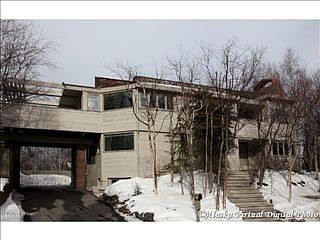 2nd image of 3910 Geneva Pl