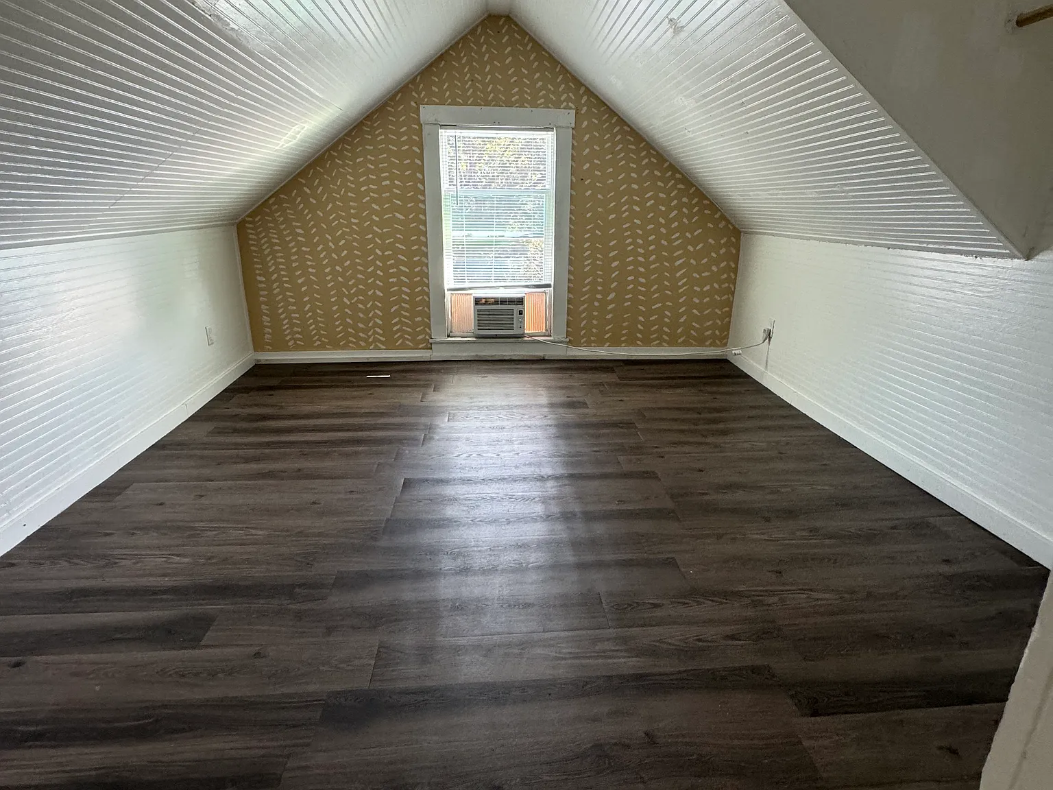 1 bed, 762 sqft, $1,300 — Photo 4