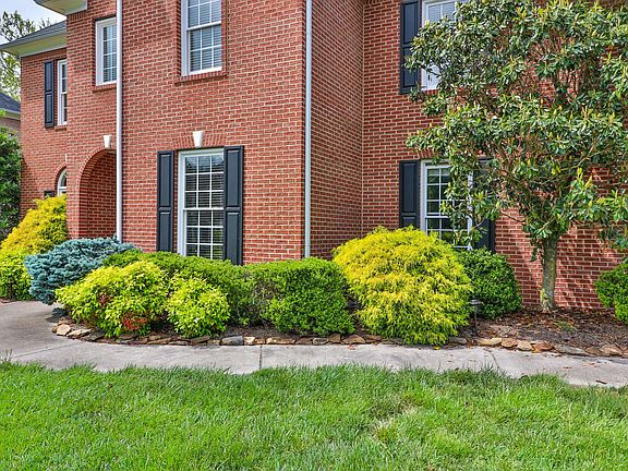 2nd image of 11407 Bancroft Ln