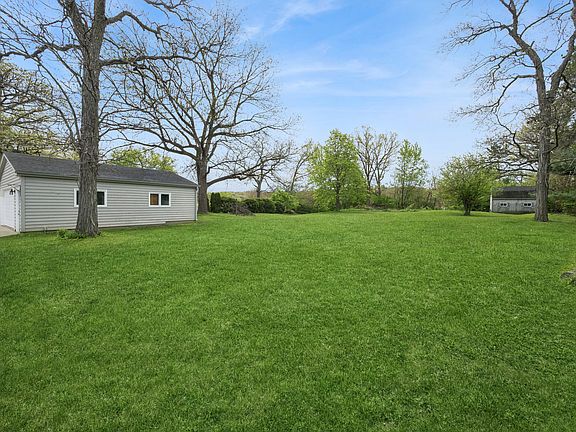 4th image of 11613 Country Club Rd
