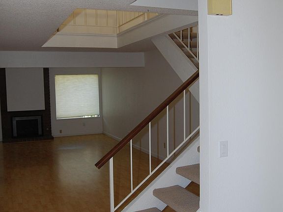 2nd image of 21 Cinnamon Teal Ln