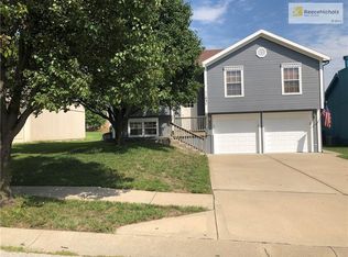 11037 N Lewis Ave, Kansas City, MO 64157