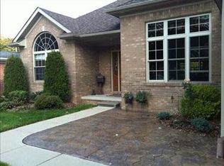 9391 Chatham Ave, Allen Park, MI 48101