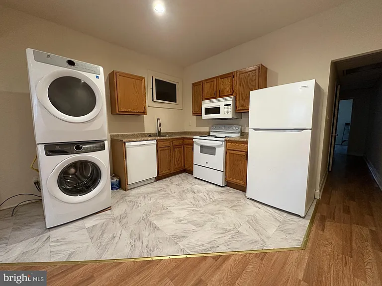 2611 E Thompson St #1 — Photo 2