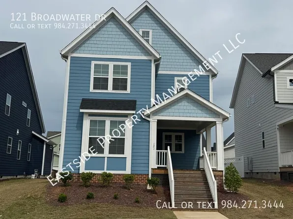 121 Broadwater Dr, Wake Forest, NC 27587