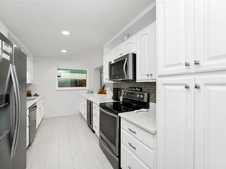 363 Harbor Dr — Photo 8