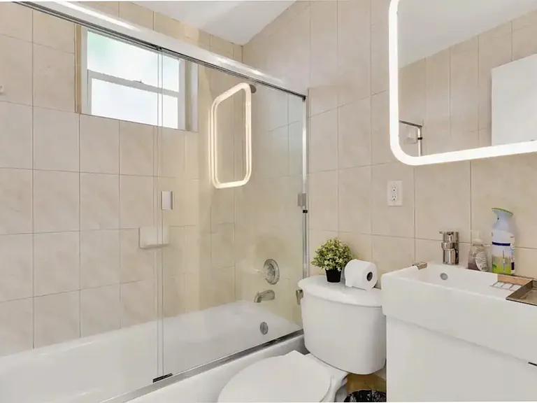 2710 SW 22nd Ave — Photo 43