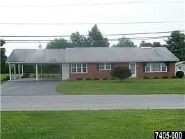 44 Reynolds Ave photo 1