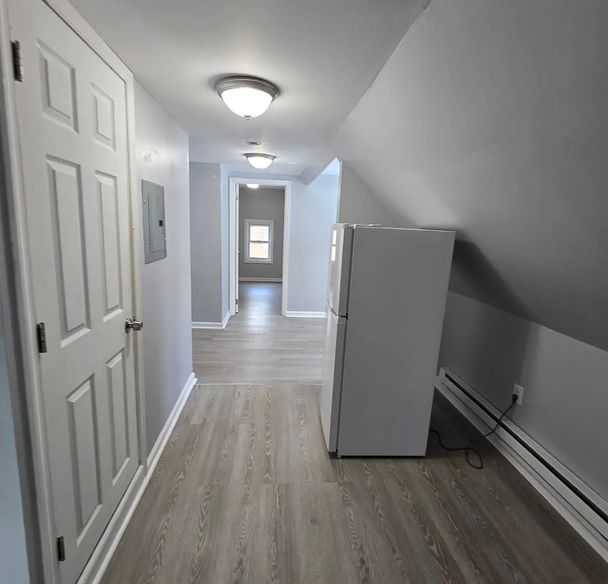 1 bed, $1,300 — Photo 3