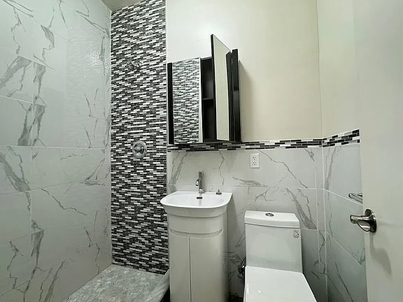 5th image of 509 E 85th St APT 1FE