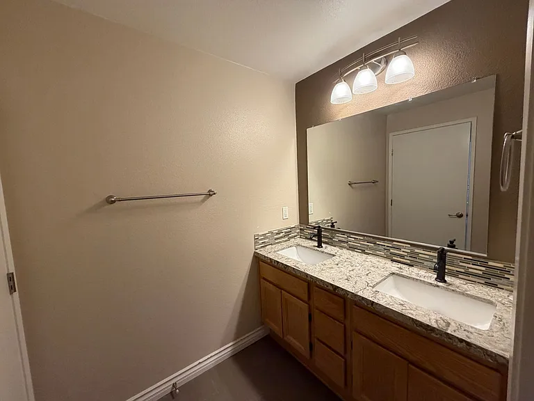 1886 Nantes Pl #122 — Photo 16