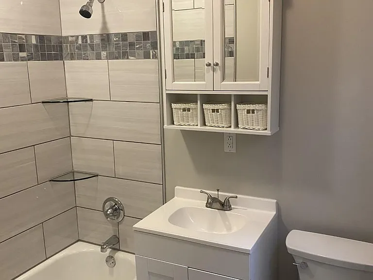 212 Bellevue Ave — Photo 3
