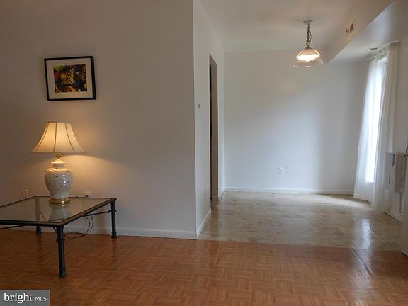 3rd image of 11053 Camfield Ct #8B-003