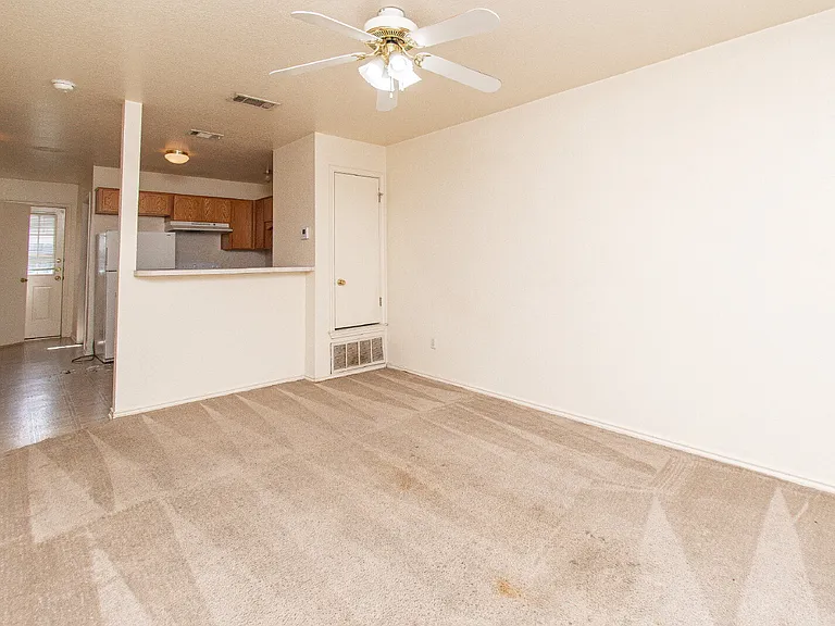 4207 Alan Kent Dr #B — Photo 2