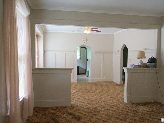 4th image of 110 E Gift Ave