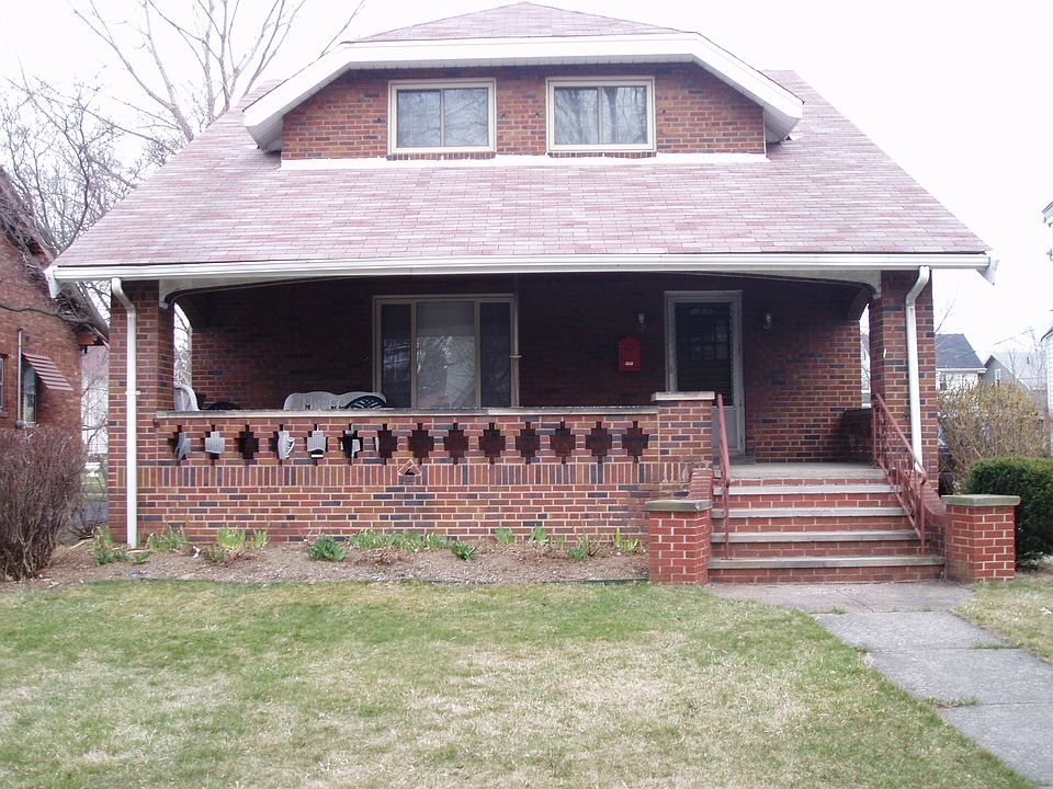 1st image of 3937 W 160th St