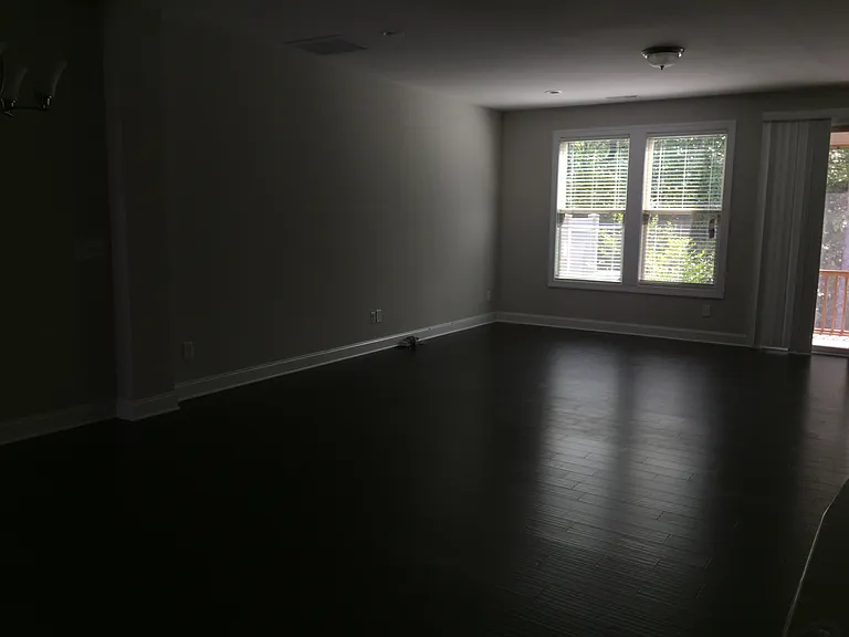 609 Rockcastle Dr W — Photo 7