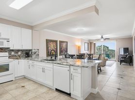 60 Surfview Dr