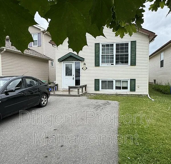 1241 Huntington Cir #PROPERTY — Photo 21