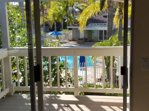 225 Diamond Way APT 211, Vista, CA 92083