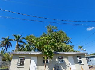 1121-1123 6th Way #1121, North Fort Myers, FL 33903
