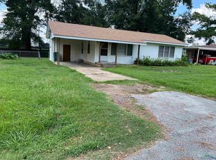 1008 Airport St, Carthage, TX 75633