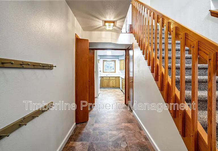 17960 Bakers Farm Rd — Photo 24