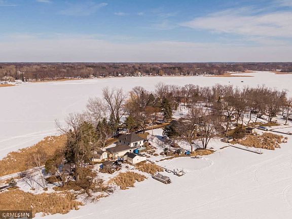 5th image of 1720 Island Dr NE