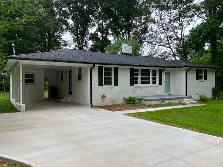 107 Oakland Ave — Photo 1